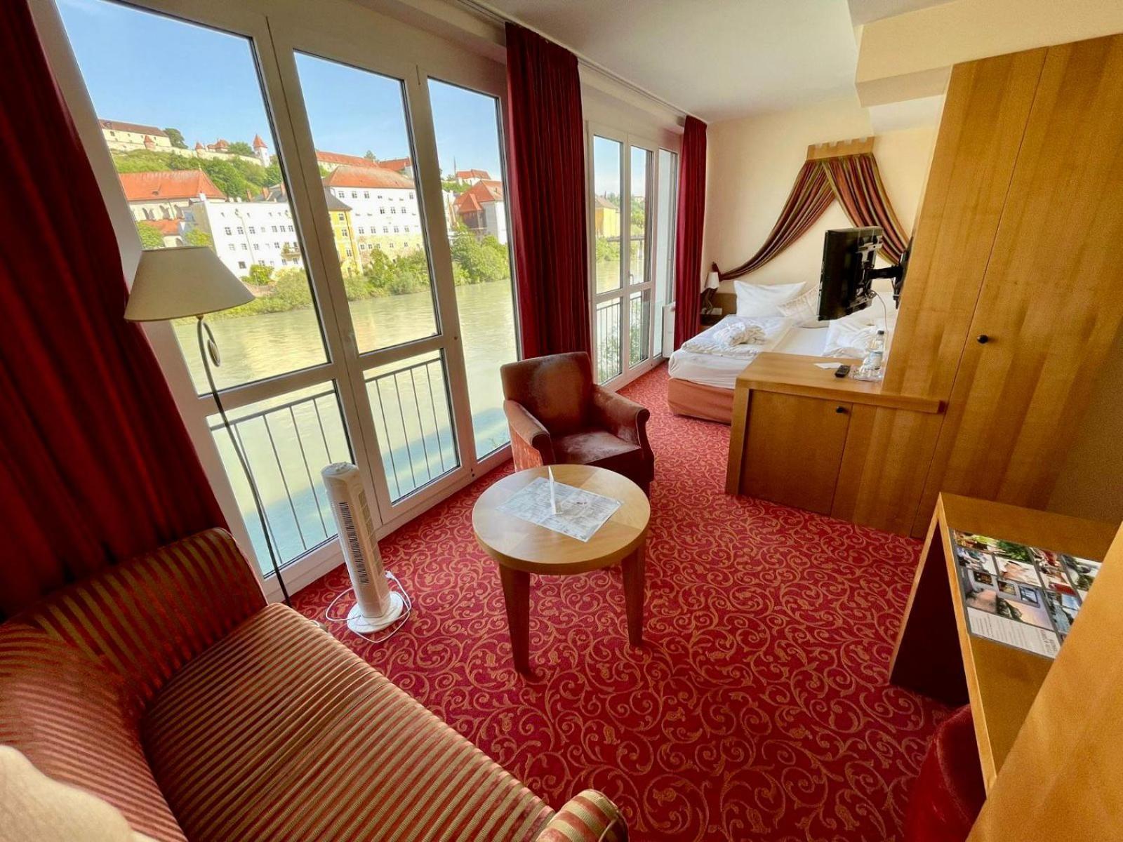 Hotel Burgblick Hochburg-Ach Eksteriør billede